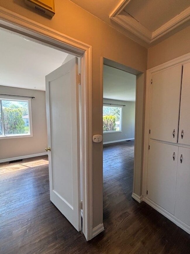 Building Photo - 2 Bed 2 Bath Home