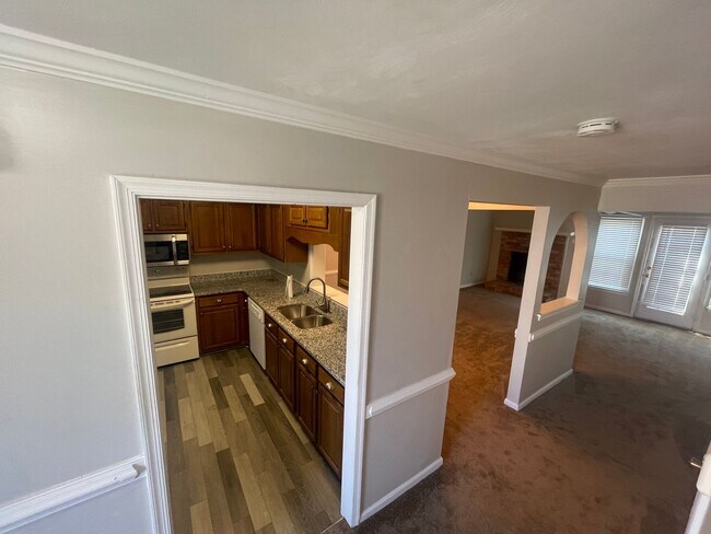 Building Photo - 4859 Woods Edge Rd
