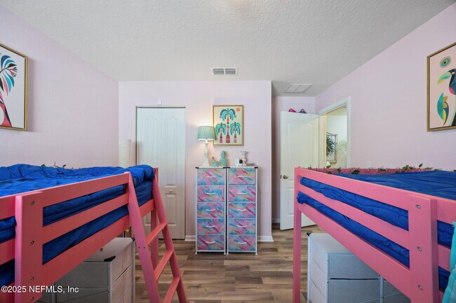 Building Photo - 3356 Canyon Falls Dr