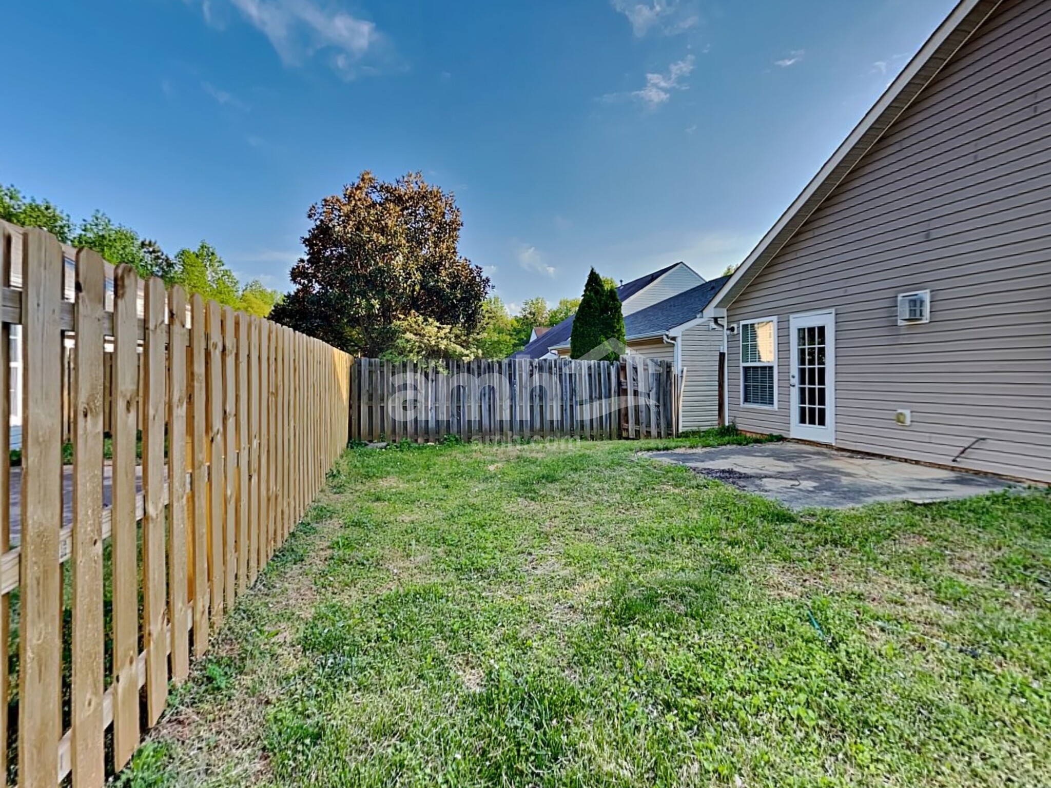 Building Photo - 204 Arrowhead Dr