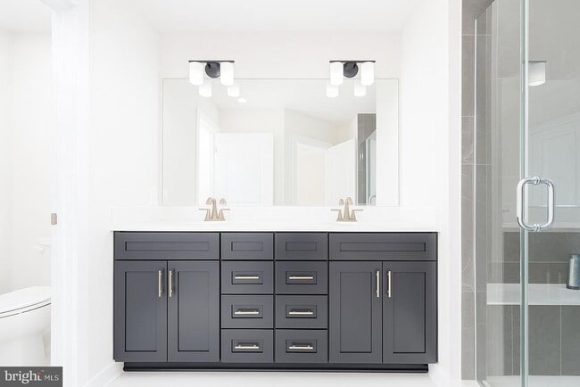 Building Photo - 8642 Satinwood Dr