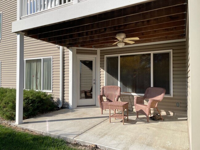 Building Photo - West Side Townhome - Close to Ft. Riley - ...