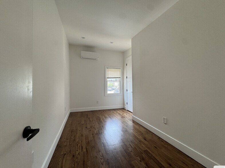 64 Jordan Ave 2 - 60 Jordan Ave