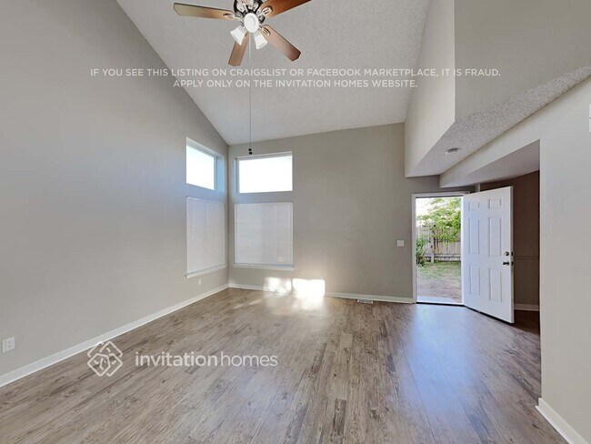 Building Photo - 12340 Newport Ct