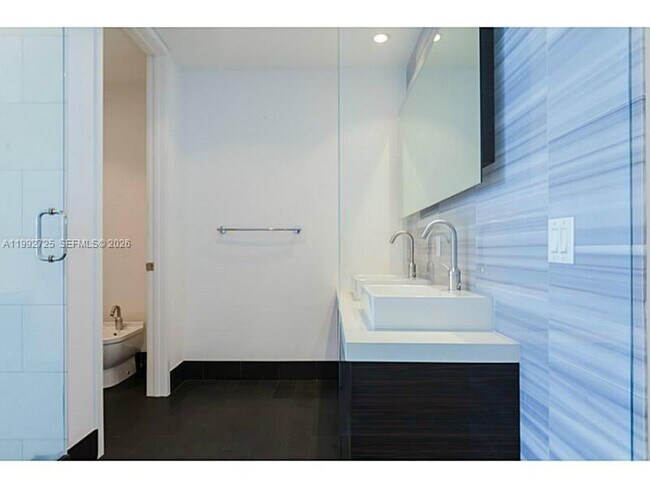 Building Photo - 1100 Biscayne Blvd