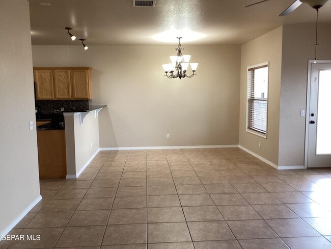 Building Photo - 5925 Speyside Dr