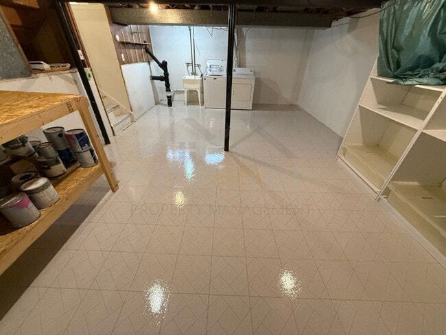 Building Photo - 39533 Cather St