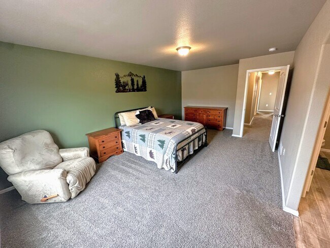 Building Photo - 7632 Spruce Pne Grv