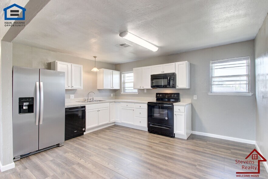 Building Photo - 1270 NW 57th St