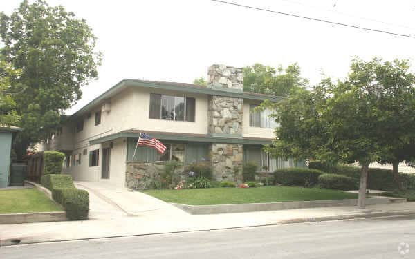 Building Photo - 333 N Chapel Ave