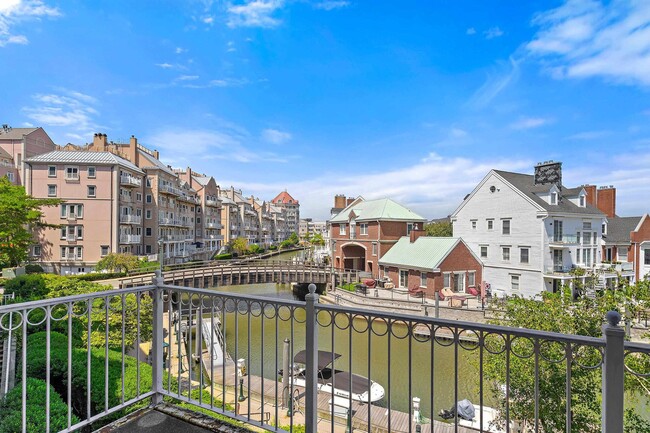 Building Photo - 110 Shearwater Ct E