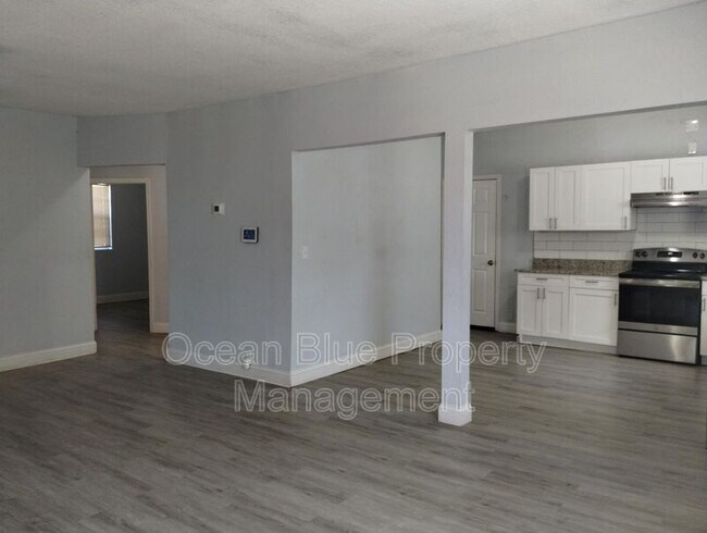 Building Photo - 5112 E 20th Ave