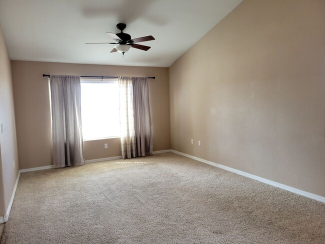 Building Photo - FOUR BEDROOMS IN COLLEGE PARK