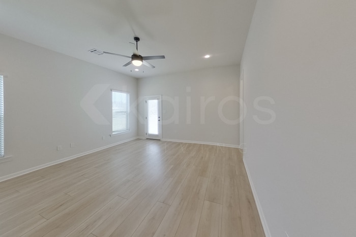 Building Photo - 13968 Rosewell St