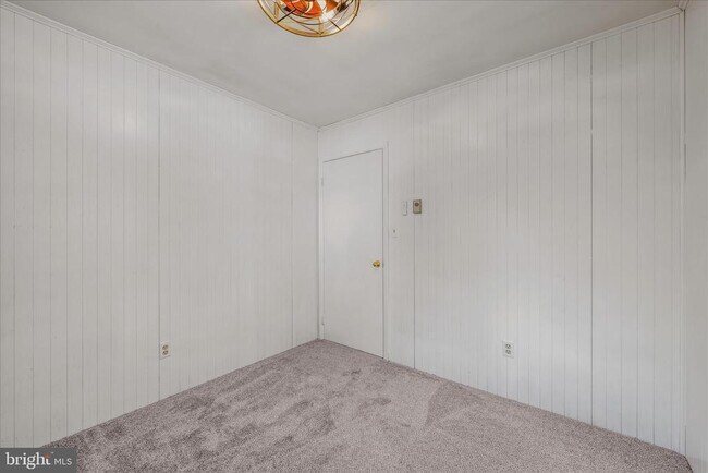 Building Photo - 438 Gloyd Ln