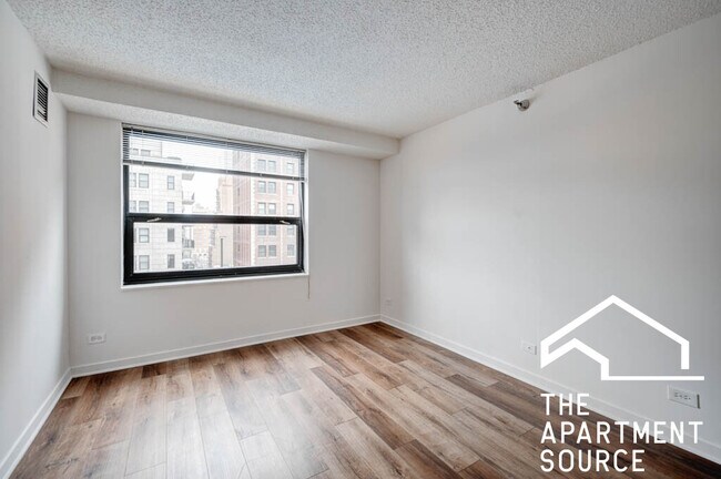 Building Photo - 1133 N Dearborn St