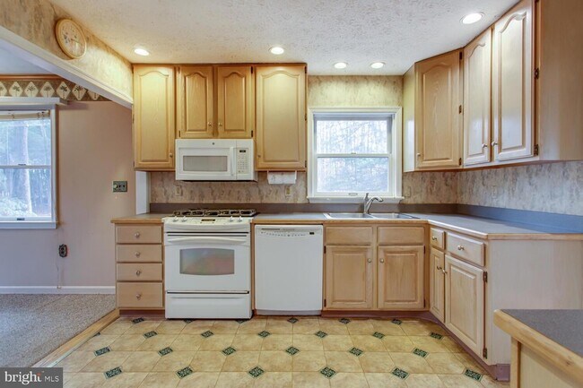 Building Photo - 12225 Tall Pines Ct