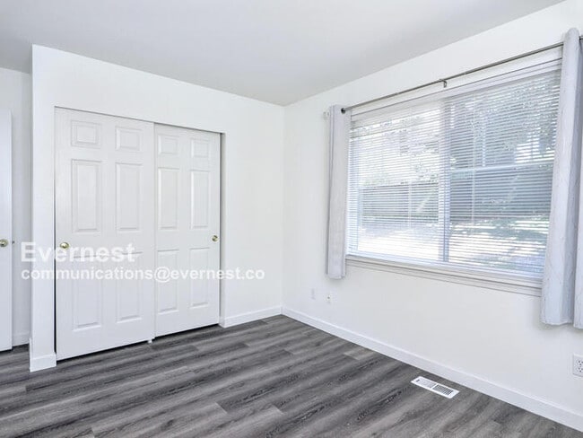 Building Photo - 4123 Fieldstone Dr
