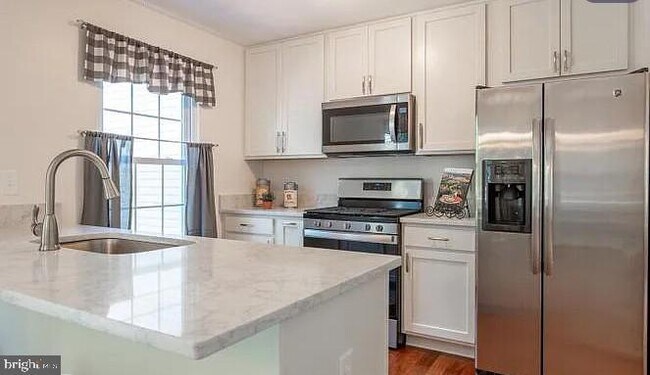 Building Photo - 44054 Gala Cir