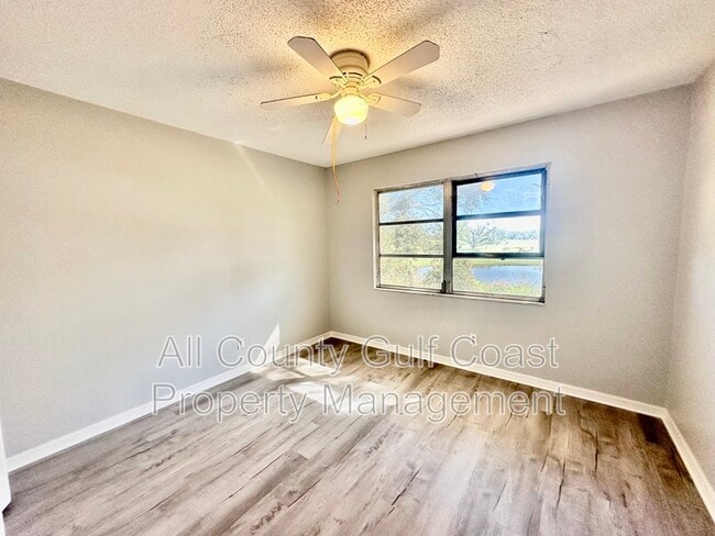Building Photo - 314 Barlow Ave