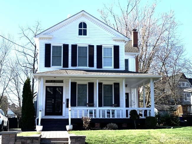 Building Photo - 161 W Cliff St