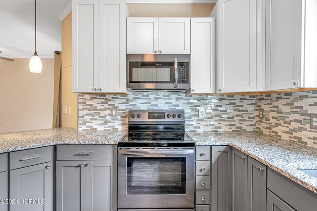 Building Photo - 310 Cedar Island Trail