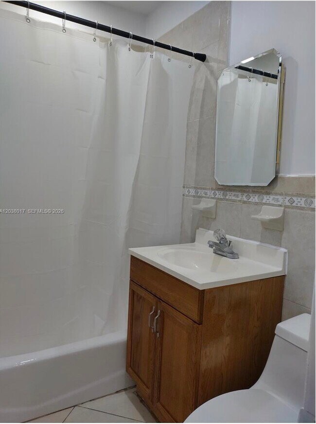 Building Photo - Northwest 190th Street, Miami Gardens, FL 33169 - 4 BR 2 BA detached house