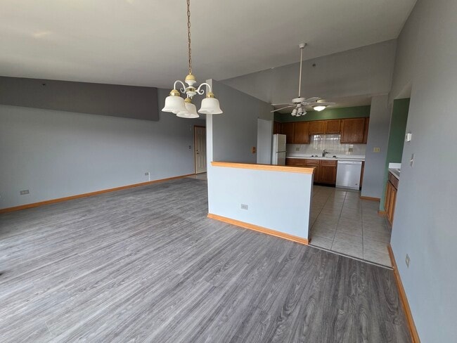 Building Photo - 1028 Ashley Ct N