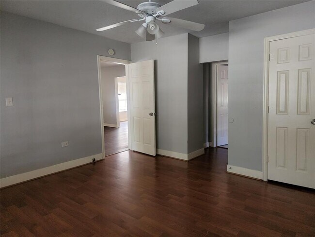 Building Photo - 4203 Polk St