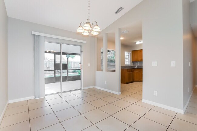 Building Photo - 4943 Cypress Trace Dr