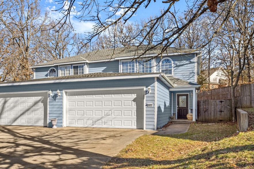 Building Photo - 2959 E Sterling Ct