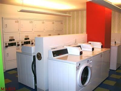 Building Photo - 210 N 17th St