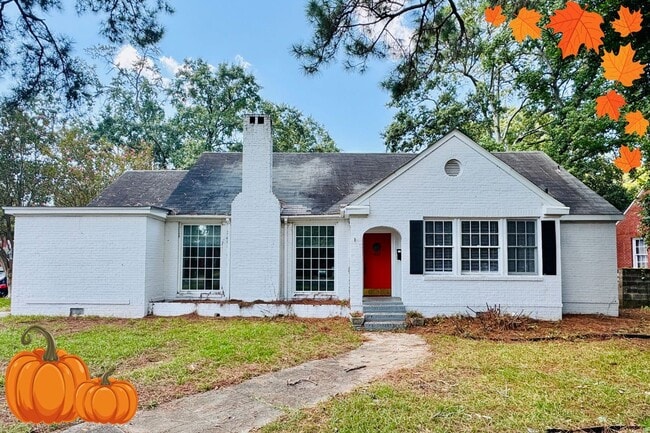 Primary Photo - Charming 5-Bedroom Home with In-Law Suite ...