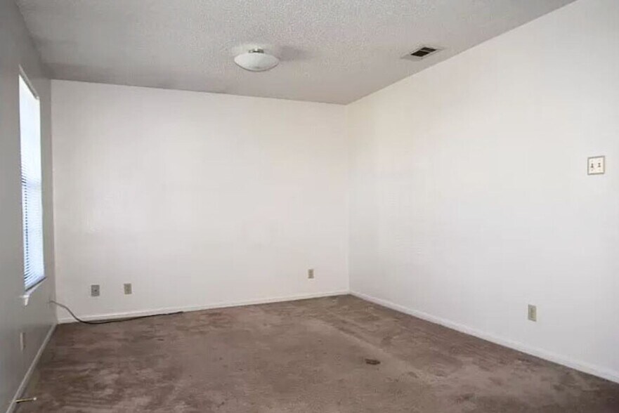 Building Photo - 3106 Courtney Ln