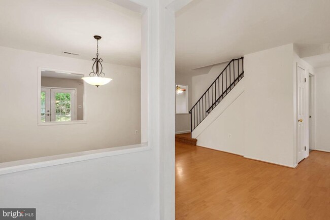 Building Photo - 4903 Shirley St