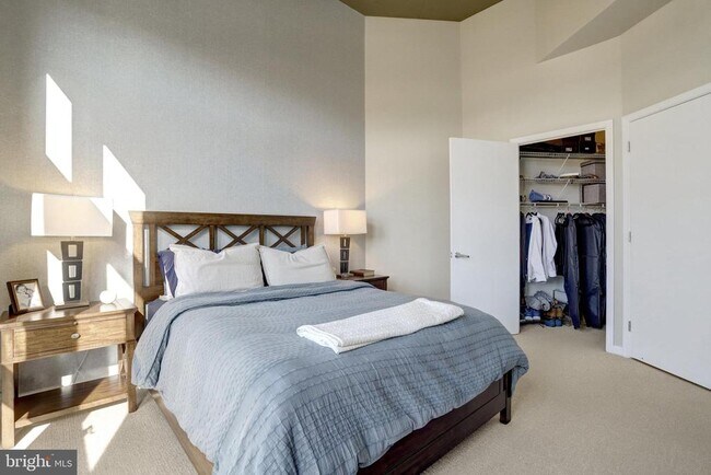 Building Photo - 2720 S Arlington Mill Dr