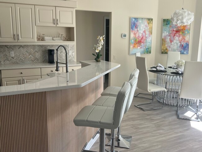 Building Photo - 2024 Calusa Lakes Blvd