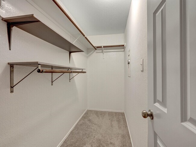 Building Photo - 24038 Hay Iron Dr