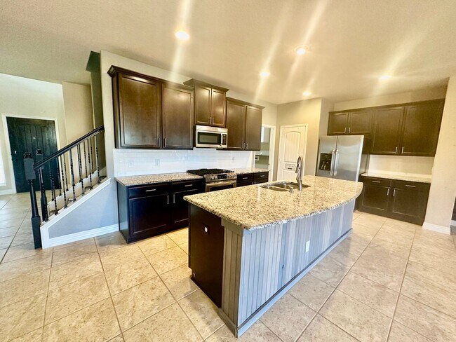 Building Photo - 1010 Bar Z Ranch