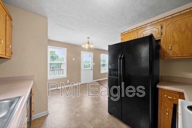 Building Photo - 114 Gleaves Ln