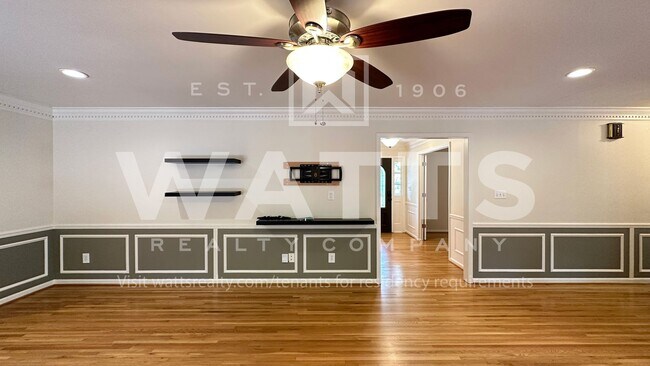 Building Photo - 4 Bedroom, 4.5 Bath Home in Heart of Hoover