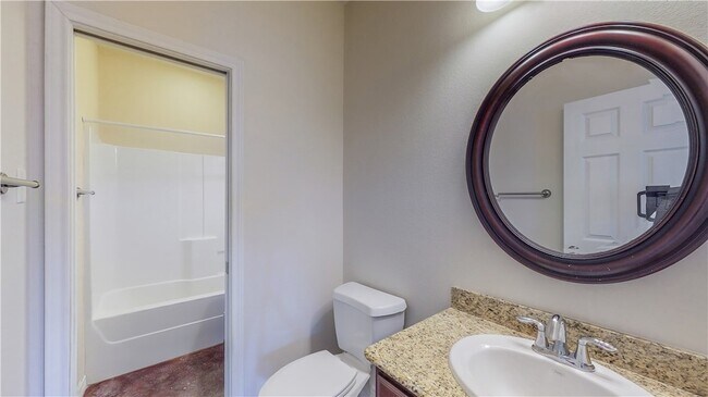 Building Photo - 2487 Horse Shoe Dr