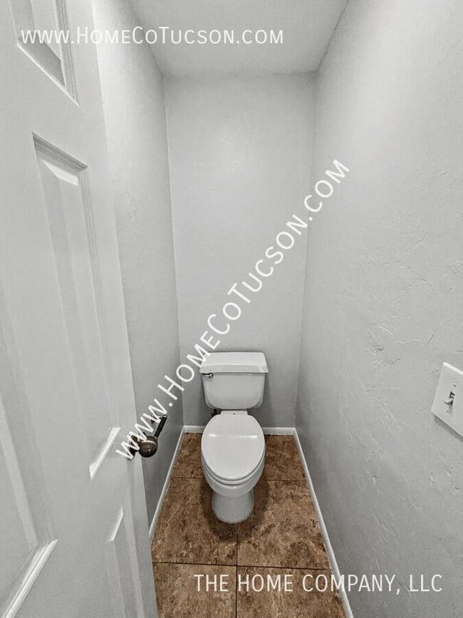 Building Photo - 12690 N Bandanna Way