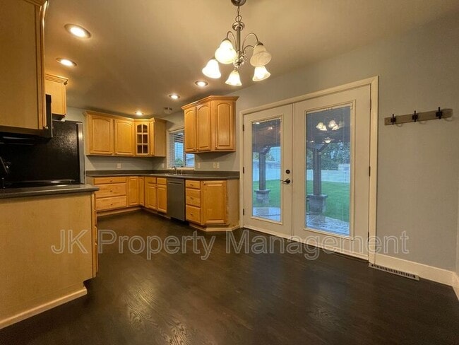 Building Photo - 4205 3rd Ave N