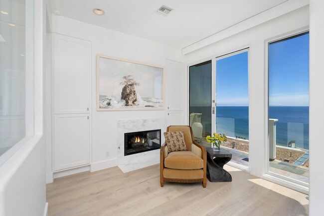 Building Photo - 27400 CA-1