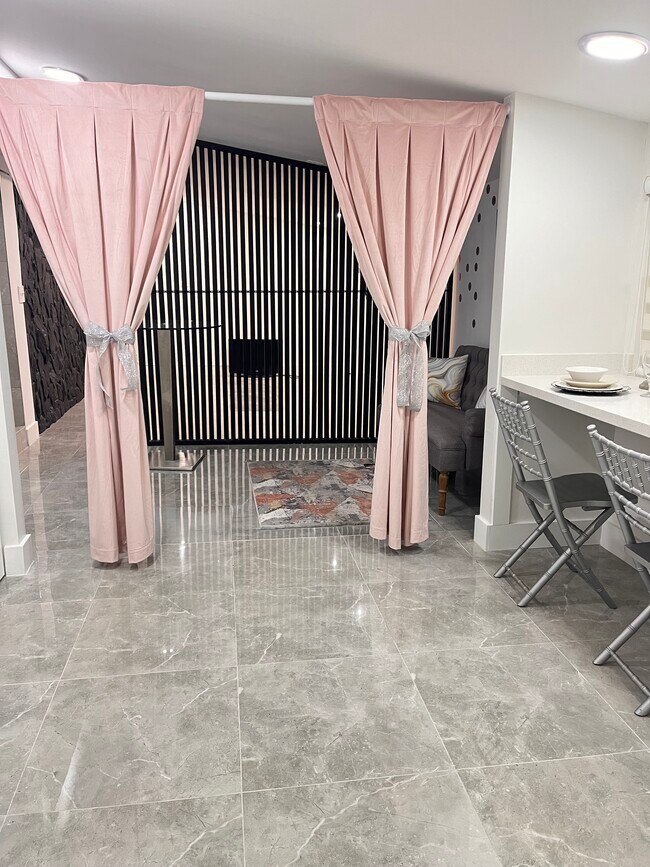 Building Photo - 6920 Fillmore St