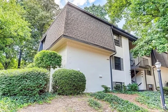 Building Photo - 140 Lablanc Way NW