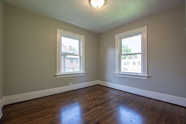 Building Photo - 110 N 38th St