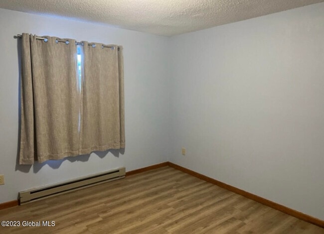 Building Photo - 32B Pine Ln