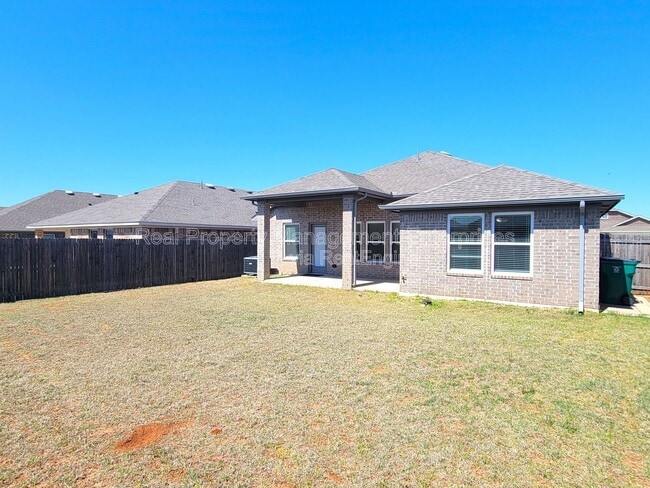 Building Photo - 18641 Cantar Dr